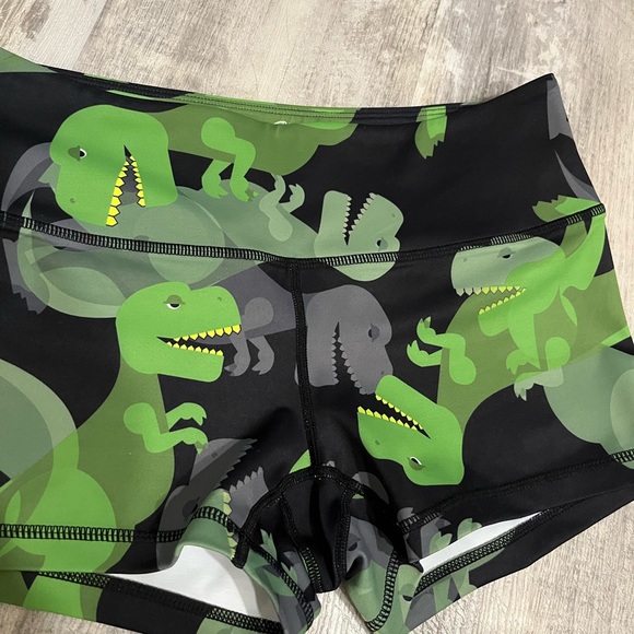 Feed Me Fight Me “T-Rex” limited edition short ❤️😊❤️😊 - Picture 2 of 5